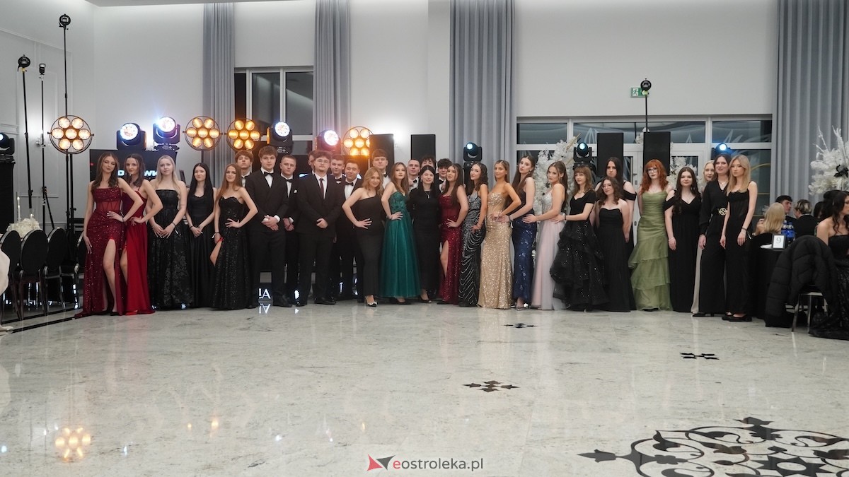 Studniówka III LO w Ostrołęce [03.01.2026] - zdjęcie #61 - eOstroleka.pl