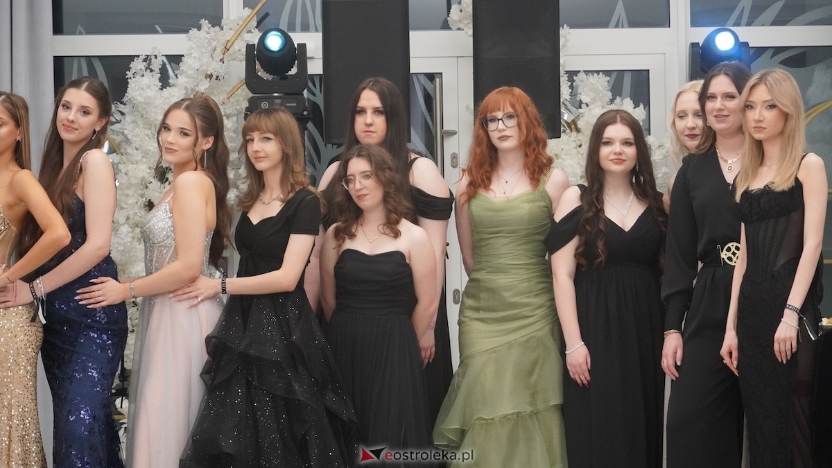 Studniówka III LO w Ostrołęce [03.01.2026] - zdjęcie #59 - eOstroleka.pl