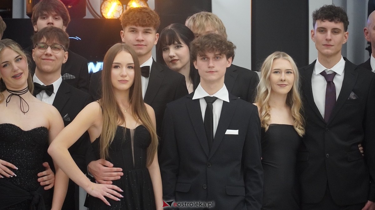 Studniówka III LO w Ostrołęce [03.01.2026] - zdjęcie #41 - eOstroleka.pl