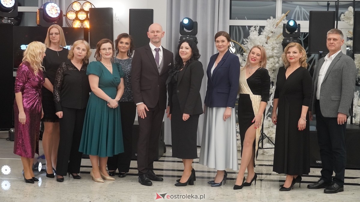 Studniówka III LO w Ostrołęce [03.01.2026] - zdjęcie #32 - eOstroleka.pl