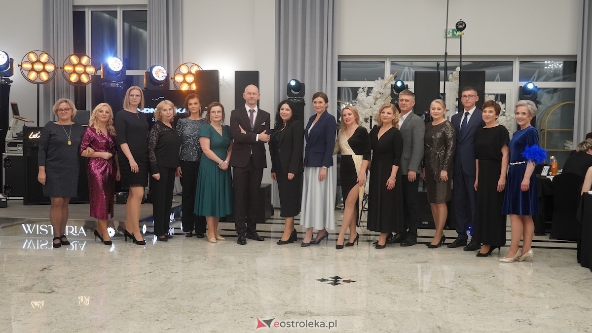 Studniówka III LO w Ostrołęce [03.01.2026] - zdjęcie #29 - eOstroleka.pl