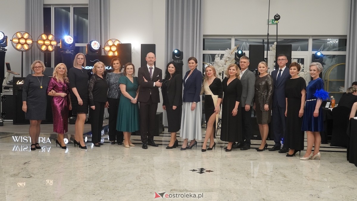 Studniówka III LO w Ostrołęce [03.01.2026] - zdjęcie #27 - eOstroleka.pl