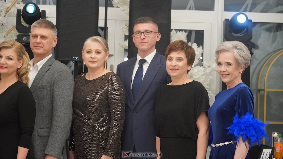 Studniówka III LO w Ostrołęce [03.01.2026] - zdjęcie #26 - eOstroleka.pl