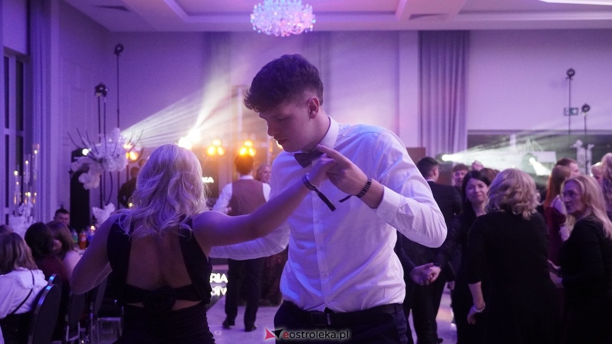 Studniówka III LO w Ostrołęce [03.01.2026] - zdjęcie #10 - eOstroleka.pl