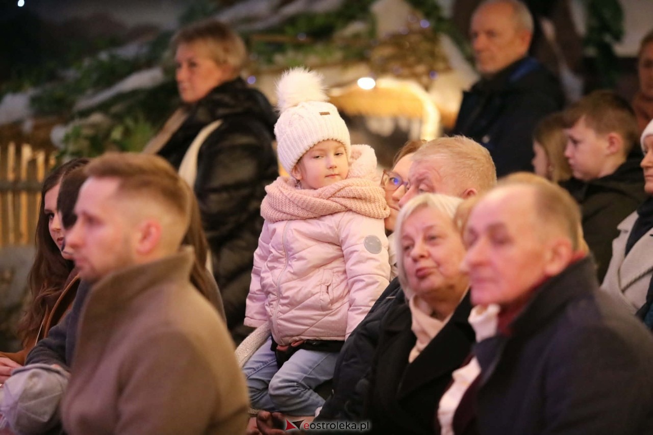 Koncert noworoczny grupy Zagórzańska Siła w Łęgu Starościńskim [04.01.2026] - zdjęcie #35 - eOstroleka.pl