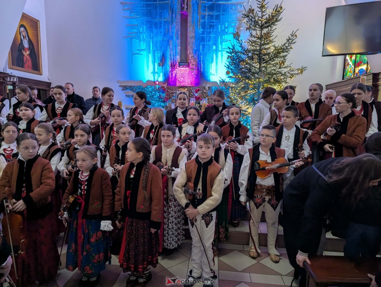 Koncert noworoczny grupy Zagórzańska Siła w Łęgu Starościńskim [04.01.2026] - zdjęcie #34 - eOstroleka.pl