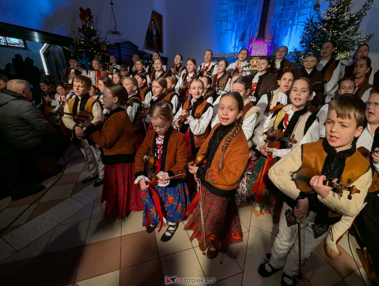 Koncert noworoczny grupy Zagórzańska Siła w Łęgu Starościńskim [04.01.2026] - zdjęcie #23 - eOstroleka.pl