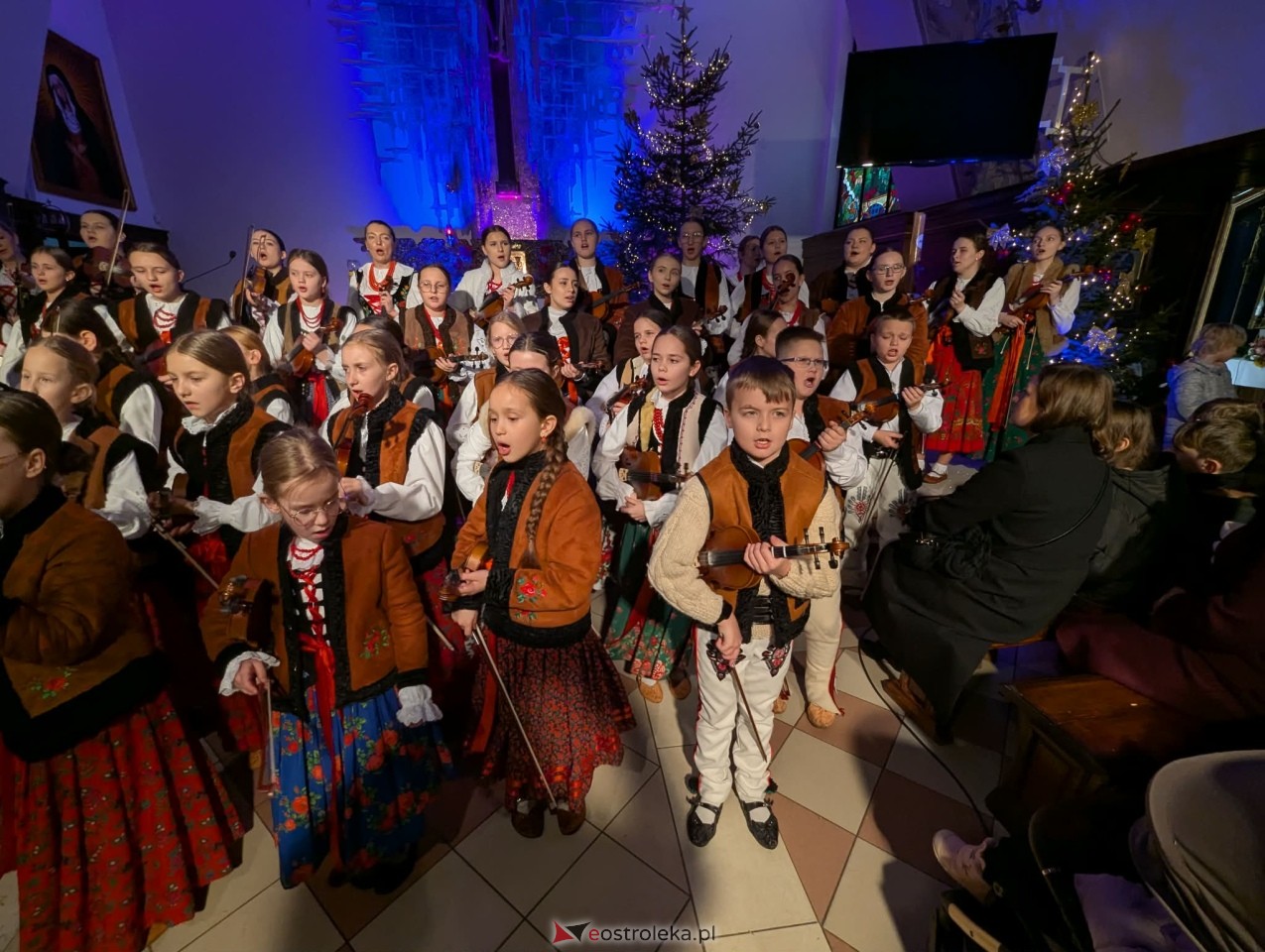 Koncert noworoczny grupy Zagórzańska Siła w Łęgu Starościńskim [04.01.2026] - zdjęcie #21 - eOstroleka.pl