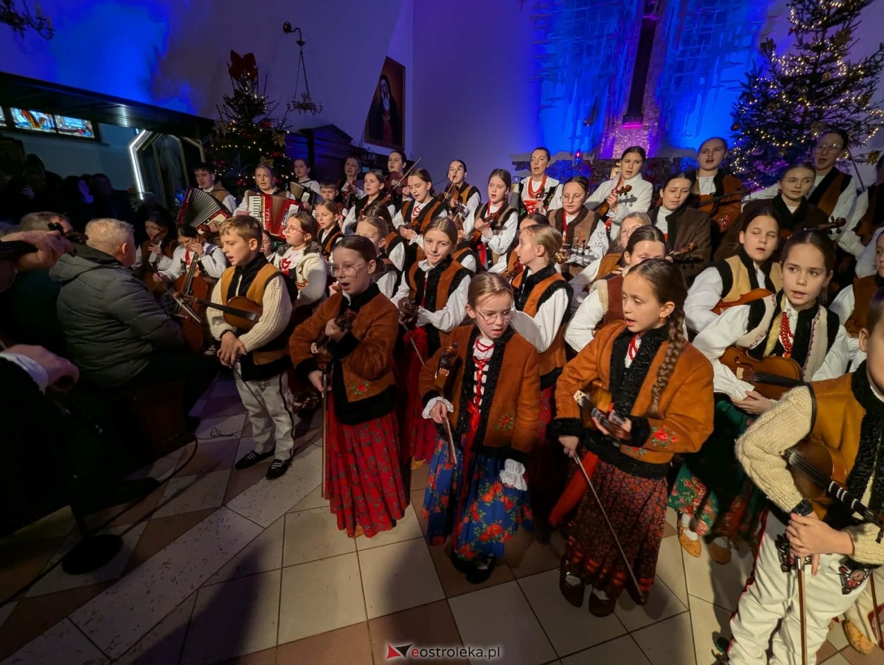 Koncert noworoczny grupy Zagórzańska Siła w Łęgu Starościńskim [04.01.2026] - zdjęcie #18 - eOstroleka.pl