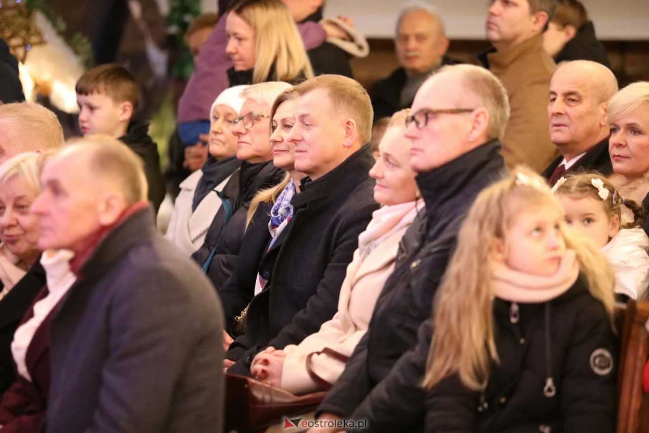 Koncert noworoczny grupy Zagórzańska Siła w Łęgu Starościńskim [04.01.2026] - zdjęcie #5 - eOstroleka.pl