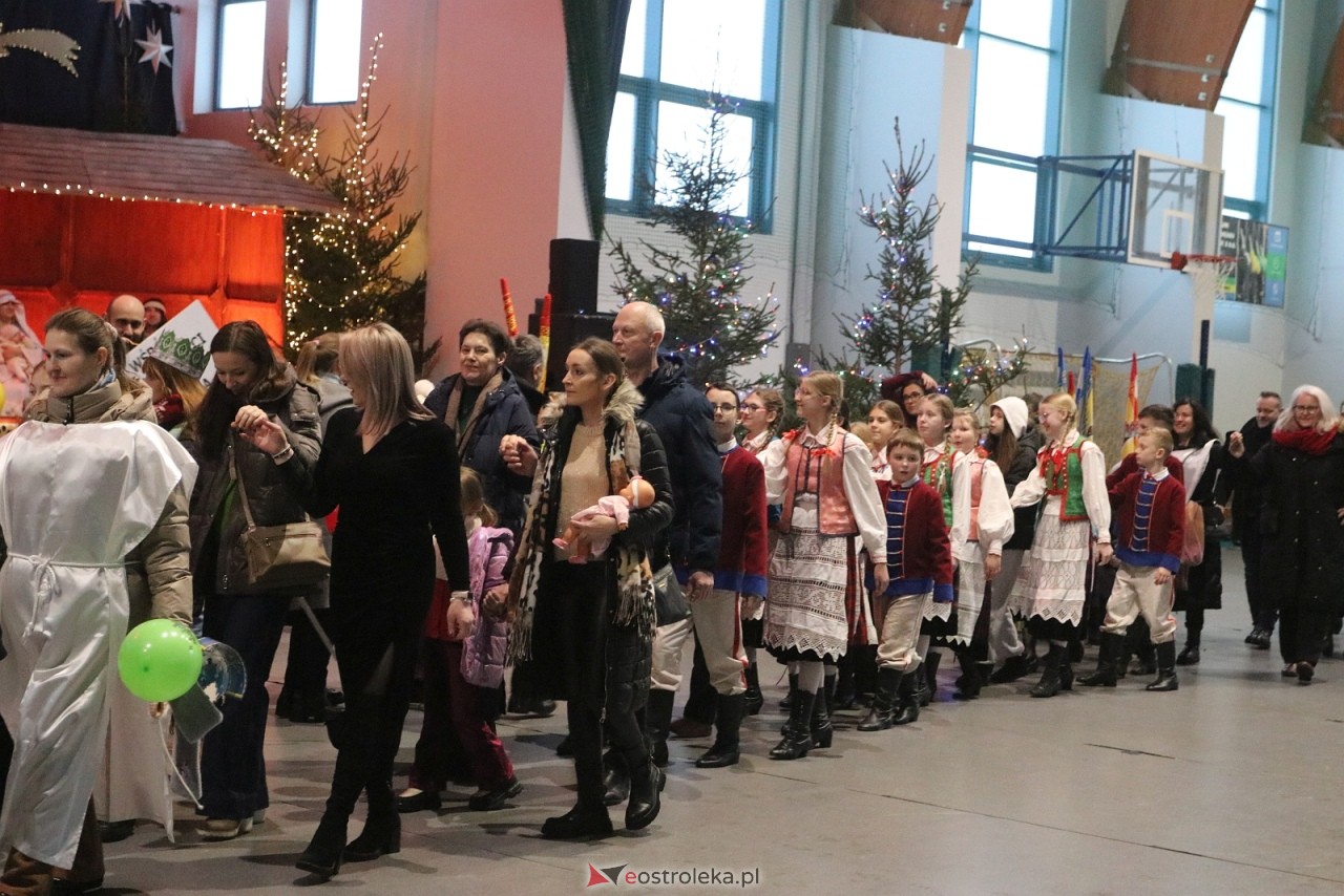 Orszak Trzech Króli 2026 w Ostrołęce [6.01.2026] - zdjęcie #25 - eOstroleka.pl