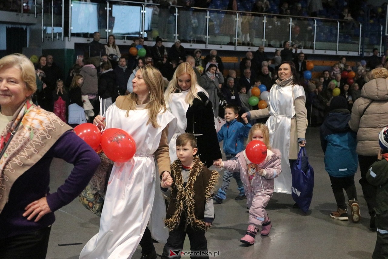 Orszak Trzech Króli 2026 w Ostrołęce [6.01.2026] - zdjęcie #9 - eOstroleka.pl