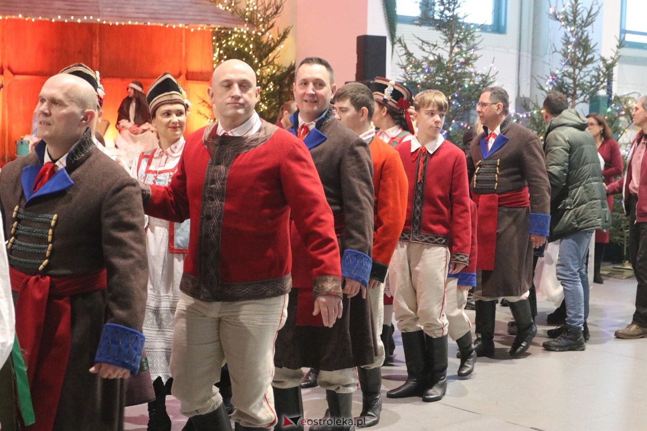 Orszak Trzech Króli 2026 w Ostrołęce [6.01.2026] - zdjęcie #4 - eOstroleka.pl