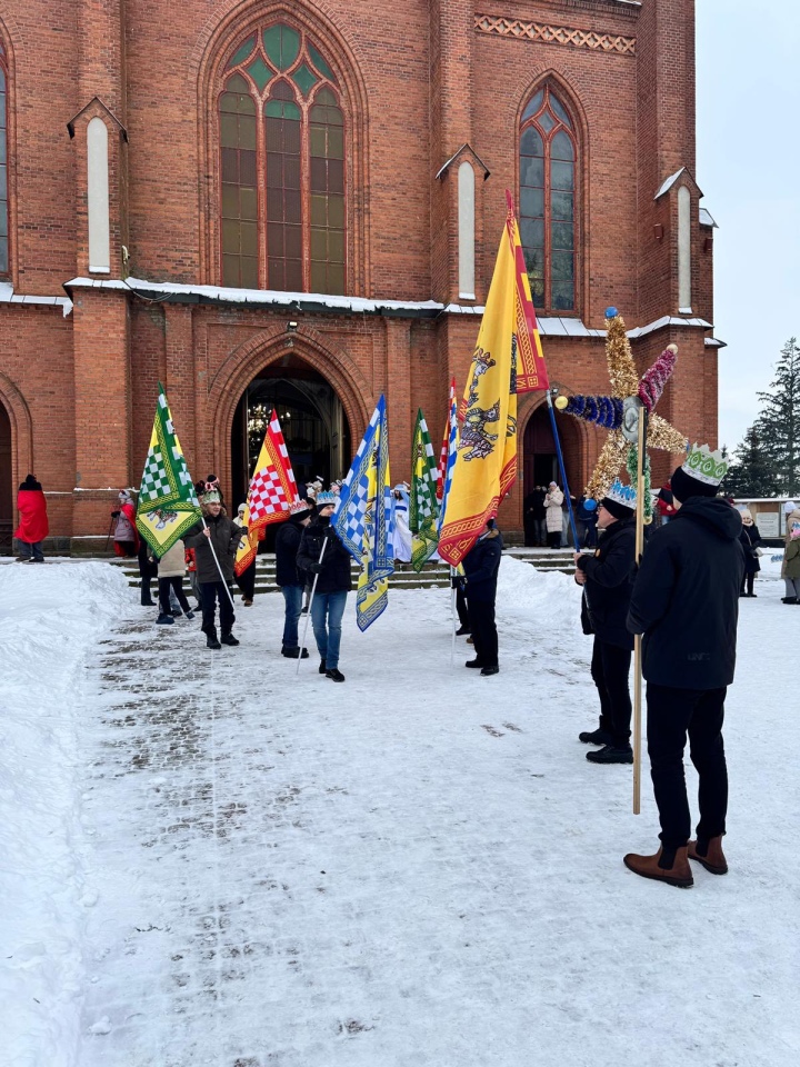 Orszak Trzech Króli w Baranowie [6.01.2026] - zdjęcie #20 - eOstroleka.pl
