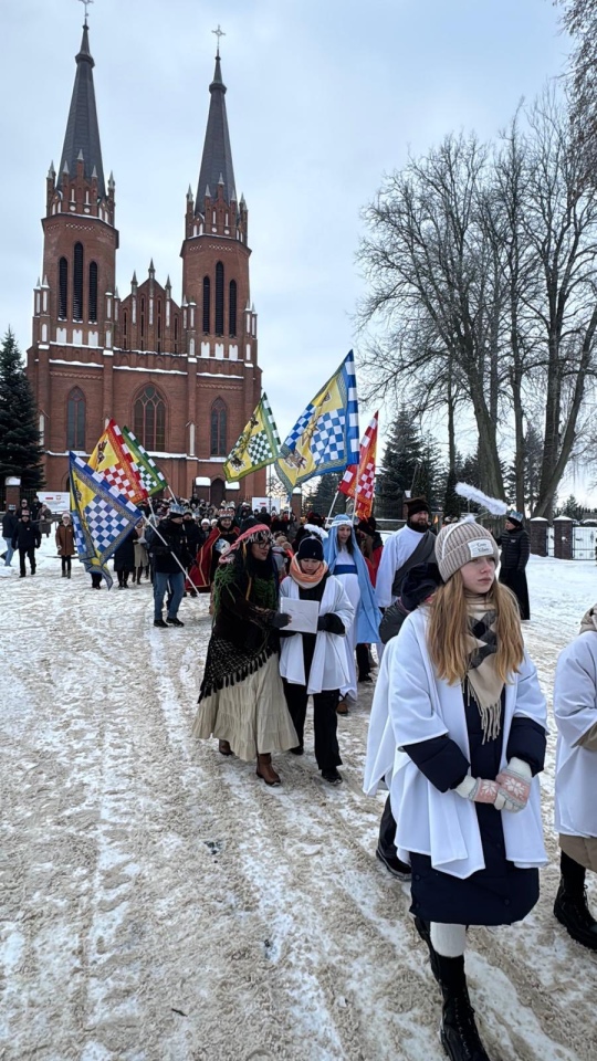 Orszak Trzech Króli w Baranowie [6.01.2026] - zdjęcie #13 - eOstroleka.pl