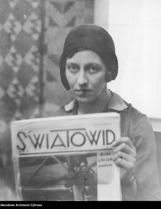 Amy Johnson po lądowaniu w Polsce - fot. Narodowe Archiwum Cyfrowe - zdjęcie #8 - eOstroleka.pl