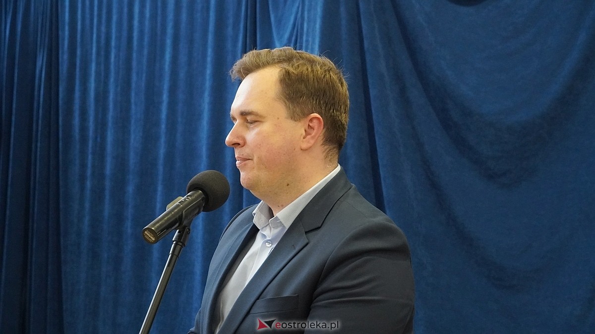 Nowy symbol na wjeździe do Ostrołęki. Mural Adama Chętnika oficjalnie odsłonięty! [09.01.2026] - zdjęcie #9 - eOstroleka.pl