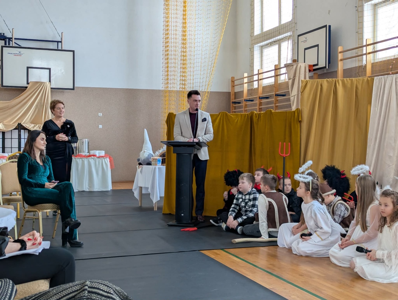 Jasełka i spotkanie pokoleń w Czerwinie [09.01.2026] - zdjęcie #18 - eOstroleka.pl