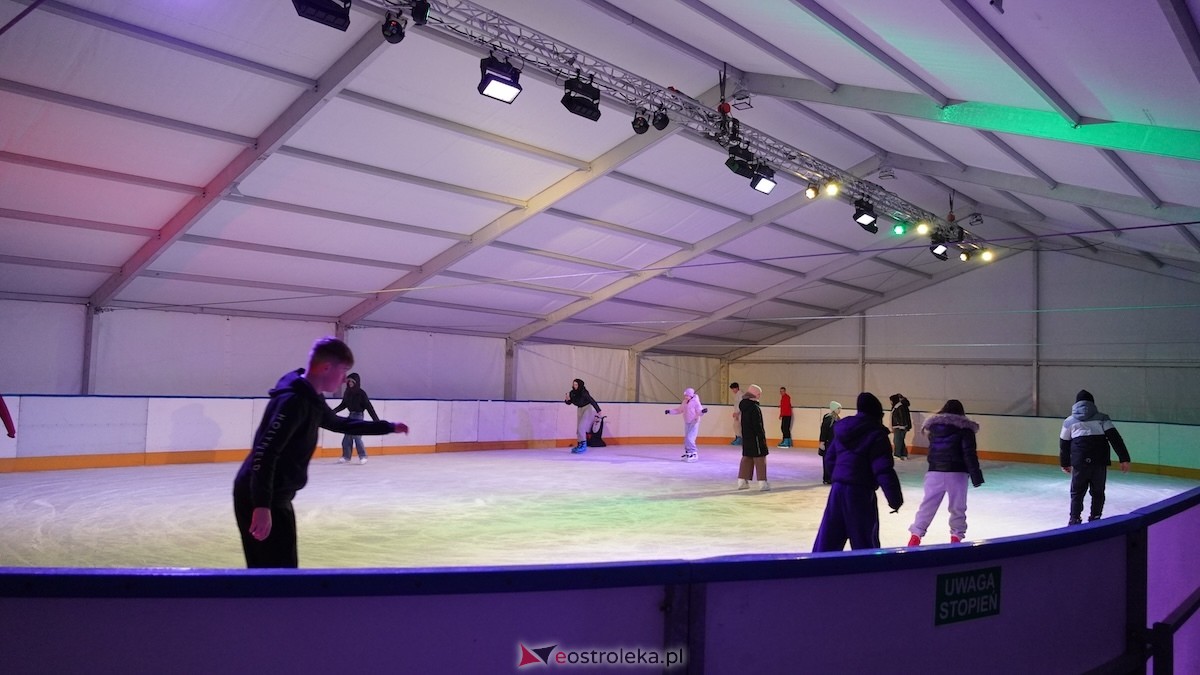 Otwarcie lodowiska miejskiego 2026 [09.01.2025] - zdjęcie #46 - eOstroleka.pl
