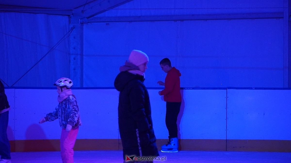 Otwarcie lodowiska miejskiego 2026 [09.01.2025] - zdjęcie #45 - eOstroleka.pl