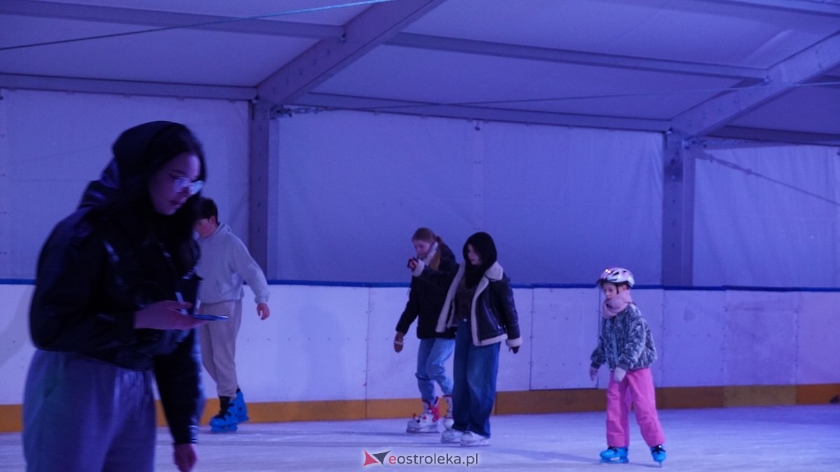 Otwarcie lodowiska miejskiego 2026 [09.01.2025] - zdjęcie #43 - eOstroleka.pl