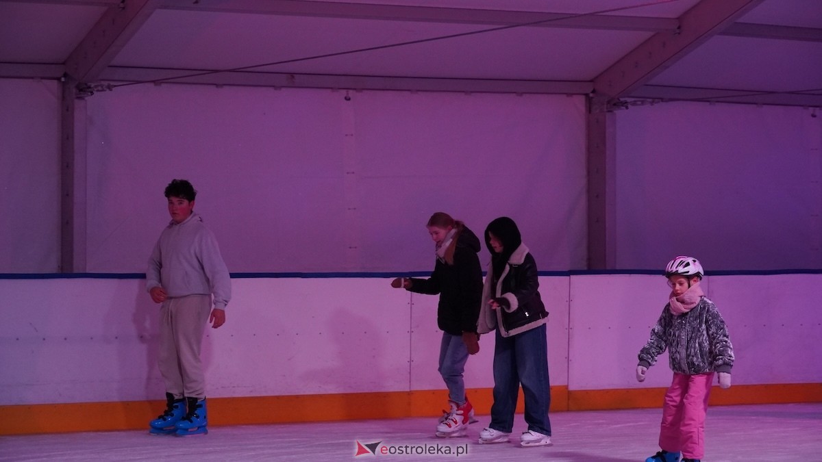 Otwarcie lodowiska miejskiego 2026 [09.01.2025] - zdjęcie #42 - eOstroleka.pl