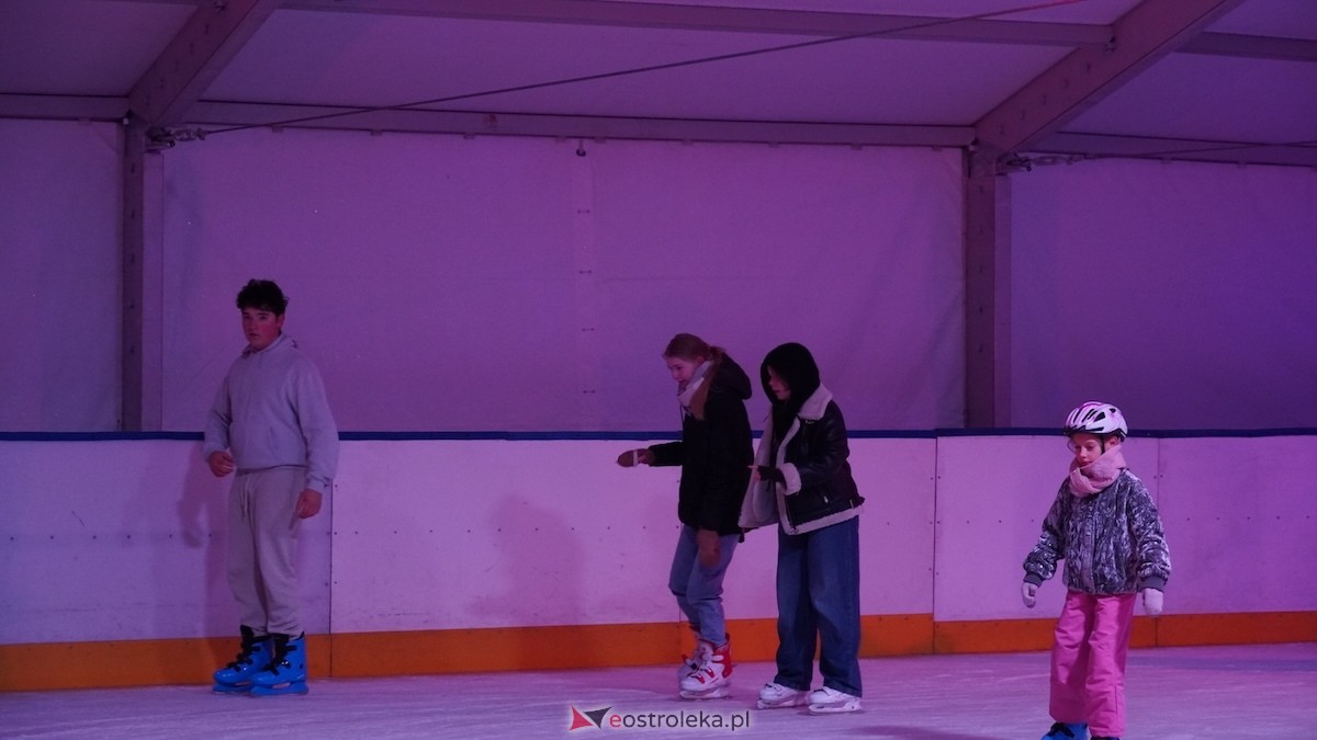 Otwarcie lodowiska miejskiego 2026 [09.01.2025] - zdjęcie #41 - eOstroleka.pl