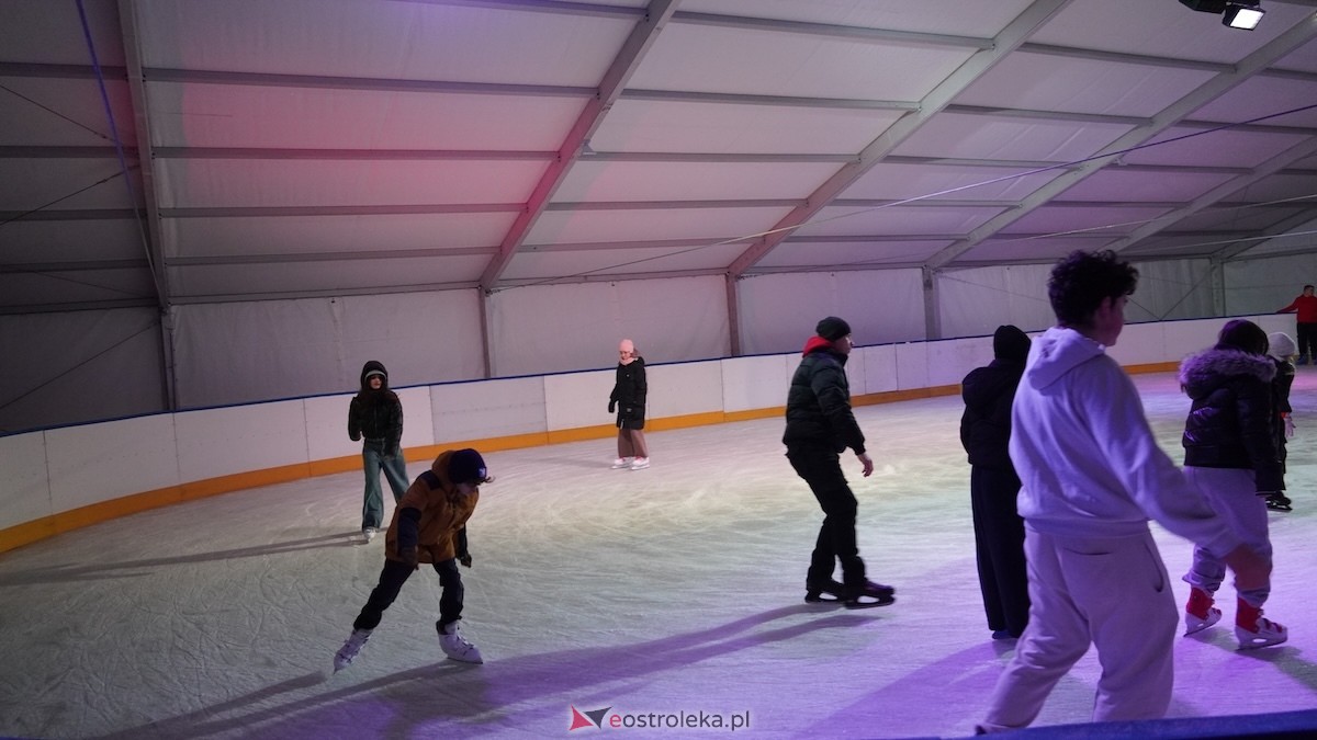 Otwarcie lodowiska miejskiego 2026 [09.01.2025] - zdjęcie #40 - eOstroleka.pl