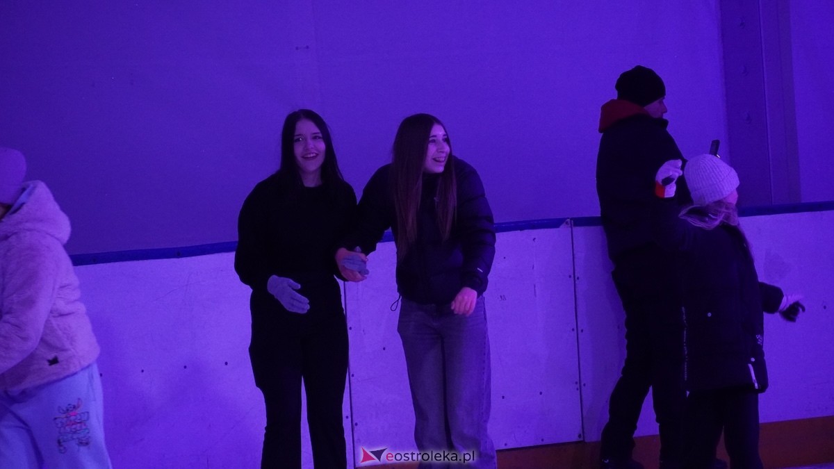 Otwarcie lodowiska miejskiego 2026 [09.01.2025] - zdjęcie #25 - eOstroleka.pl