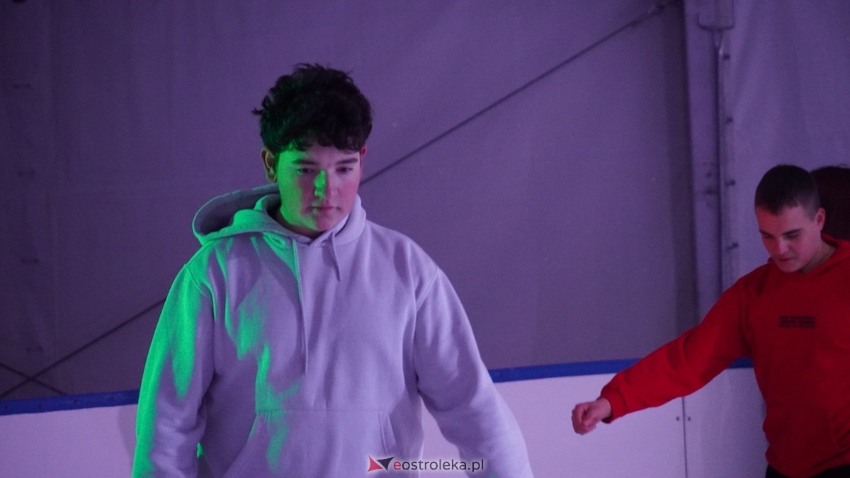 Otwarcie lodowiska miejskiego 2026 [09.01.2025] - zdjęcie #24 - eOstroleka.pl