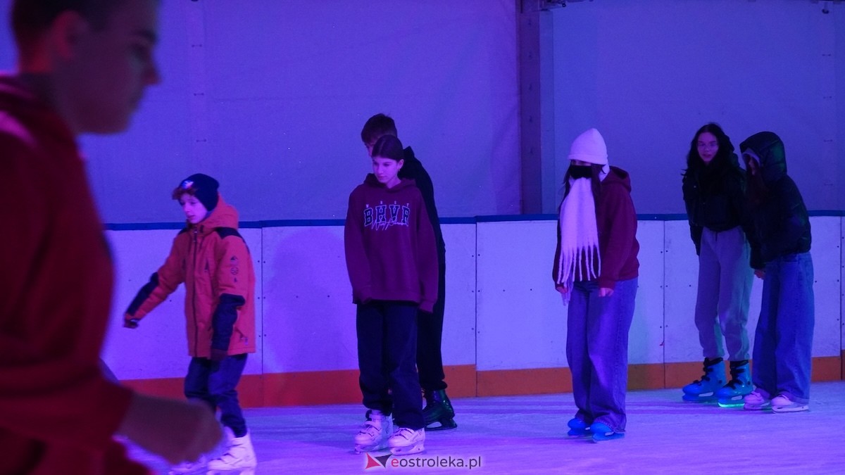 Otwarcie lodowiska miejskiego 2026 [09.01.2025] - zdjęcie #23 - eOstroleka.pl