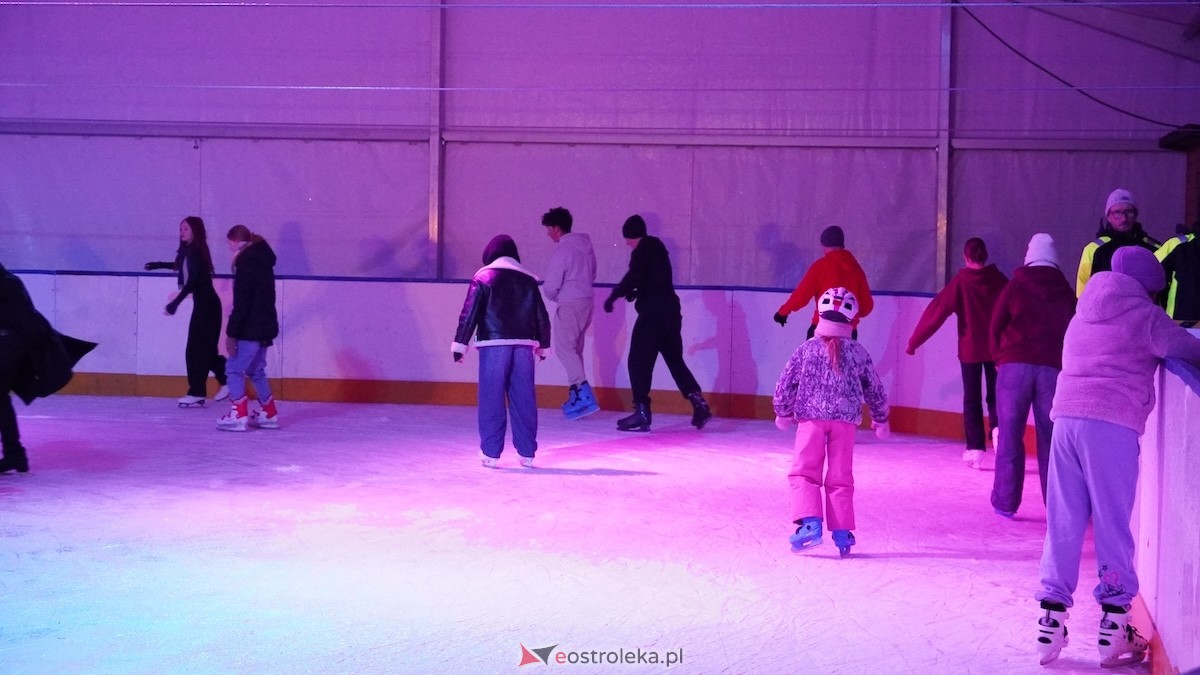 Otwarcie lodowiska miejskiego 2026 [09.01.2025] - zdjęcie #17 - eOstroleka.pl