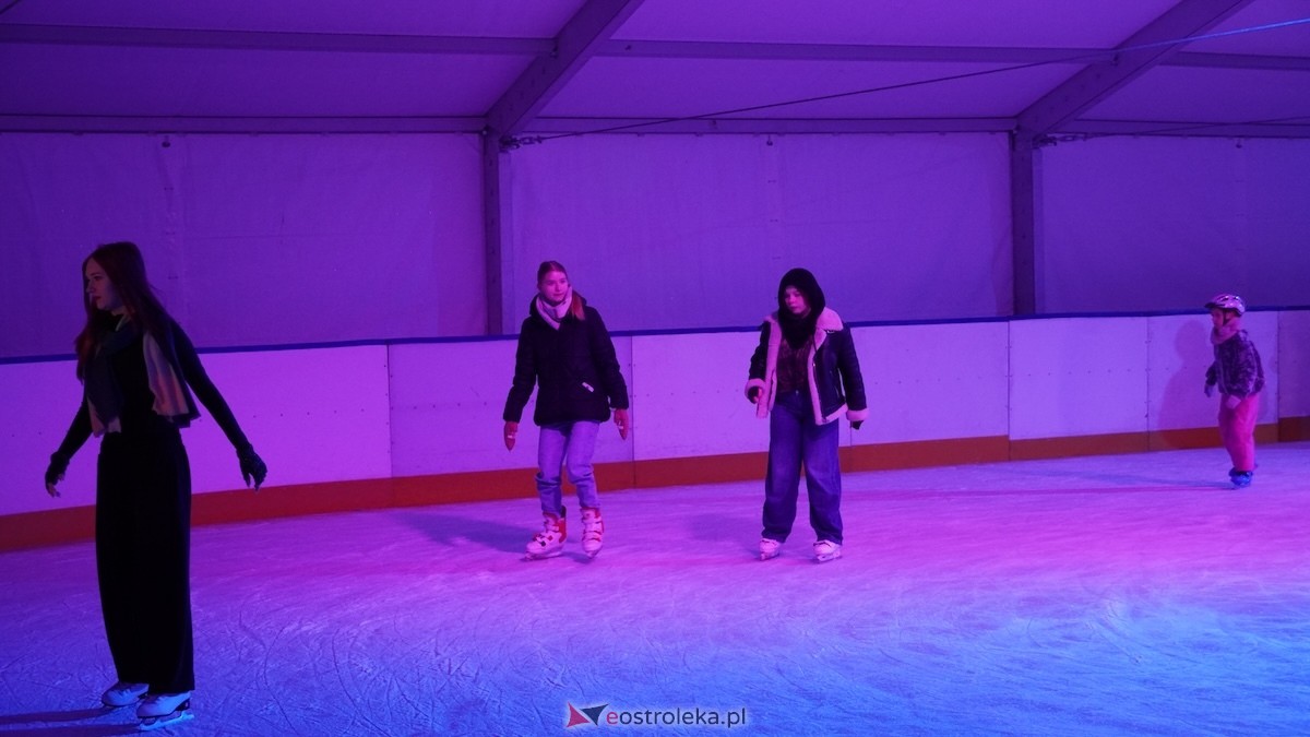 Otwarcie lodowiska miejskiego 2026 [09.01.2025] - zdjęcie #16 - eOstroleka.pl