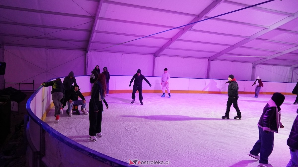 Otwarcie lodowiska miejskiego 2026 [09.01.2025] - zdjęcie #14 - eOstroleka.pl