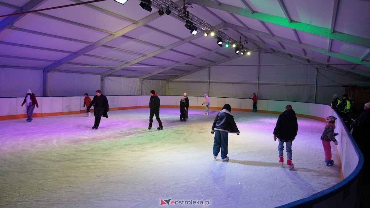 Otwarcie lodowiska miejskiego 2026 [09.01.2025] - zdjęcie #13 - eOstroleka.pl