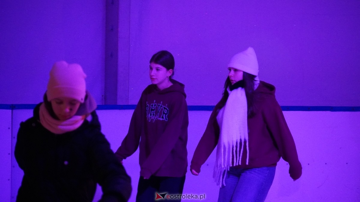 Otwarcie lodowiska miejskiego 2026 [09.01.2025] - zdjęcie #10 - eOstroleka.pl