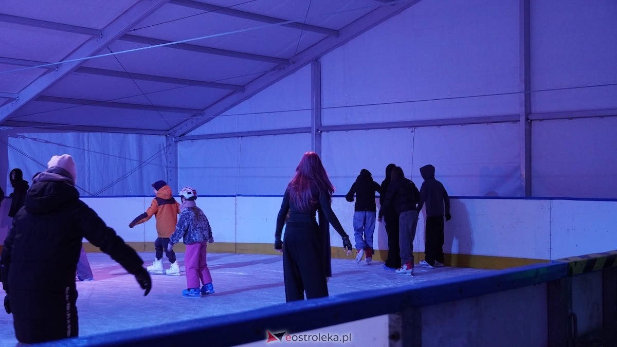 Otwarcie lodowiska miejskiego 2026 [09.01.2025] - zdjęcie #8 - eOstroleka.pl