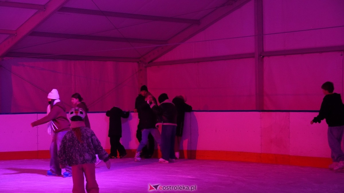 Otwarcie lodowiska miejskiego 2026 [09.01.2025] - zdjęcie #5 - eOstroleka.pl