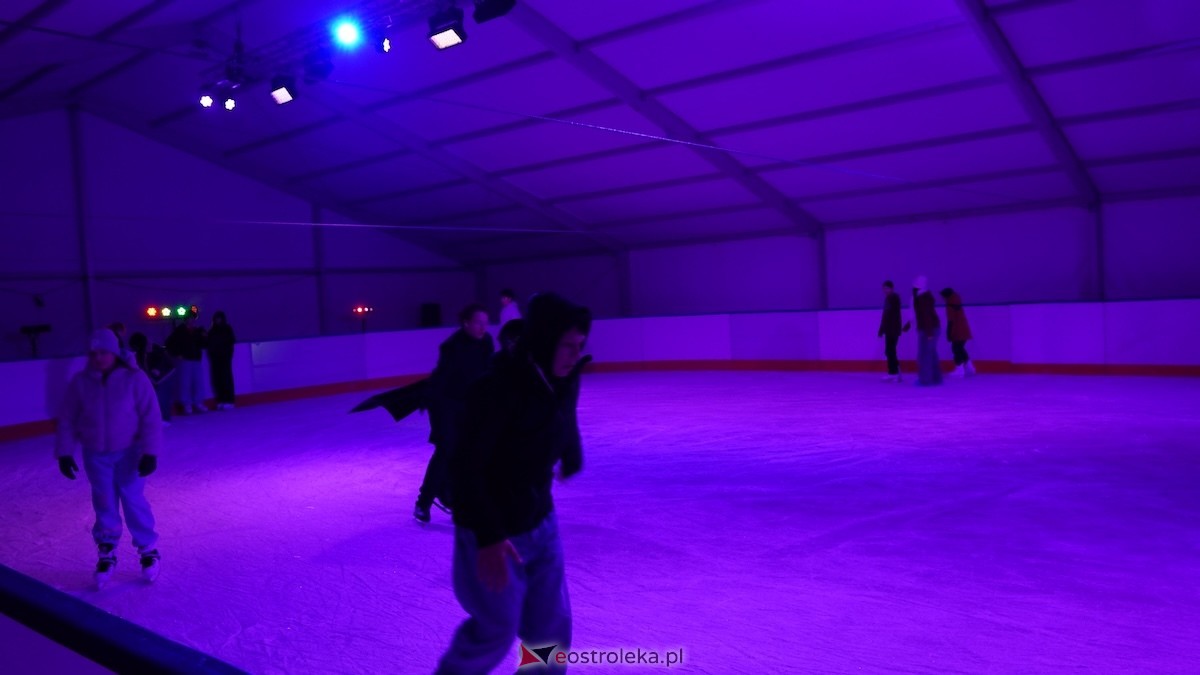 Otwarcie lodowiska miejskiego 2026 [09.01.2025] - zdjęcie #3 - eOstroleka.pl