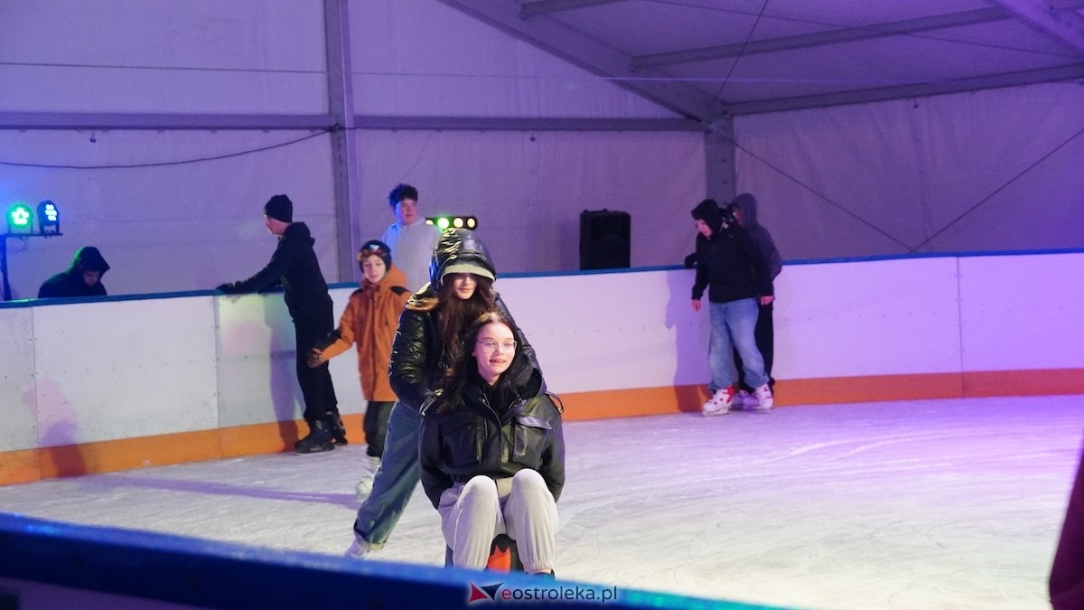 Otwarcie lodowiska miejskiego 2026 [09.01.2025] - zdjęcie #2 - eOstroleka.pl