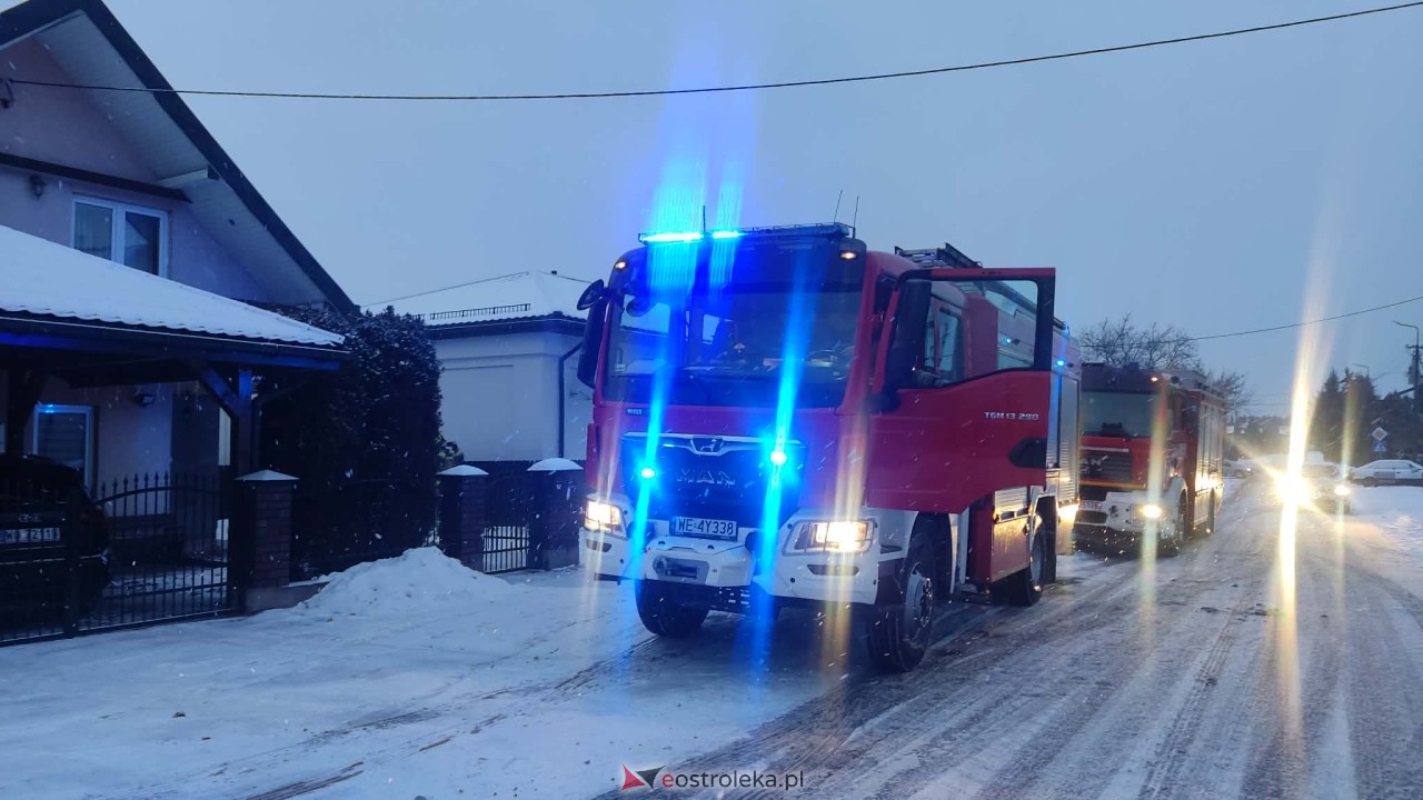 Pożar na Ogródkowej w Ostrołęce [10.01.2026] - zdjęcie #4 - eOstroleka.pl