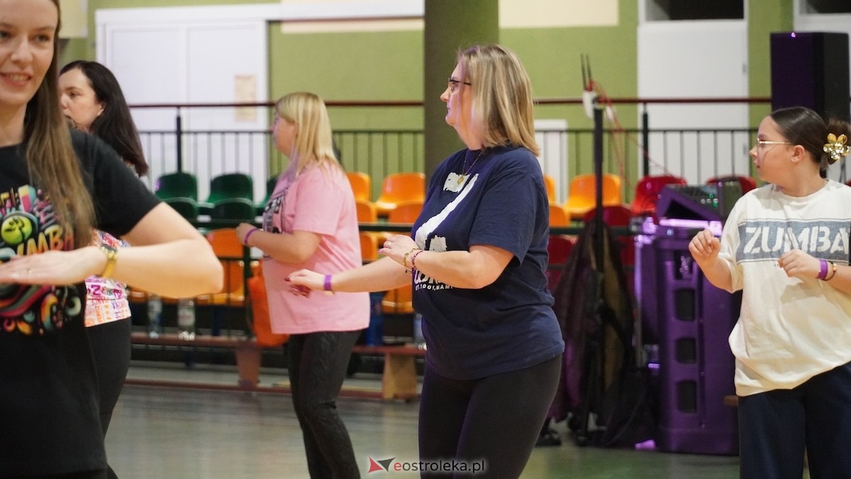 Ritmo A Mi - zumbowe otwarcie nowego roku [10.01.2026] - zdjęcie #54 - eOstroleka.pl