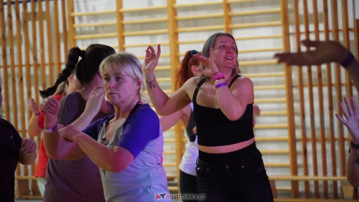 Ritmo A Mi - zumbowe otwarcie nowego roku [10.01.2026] - zdjęcie #34 - eOstroleka.pl
