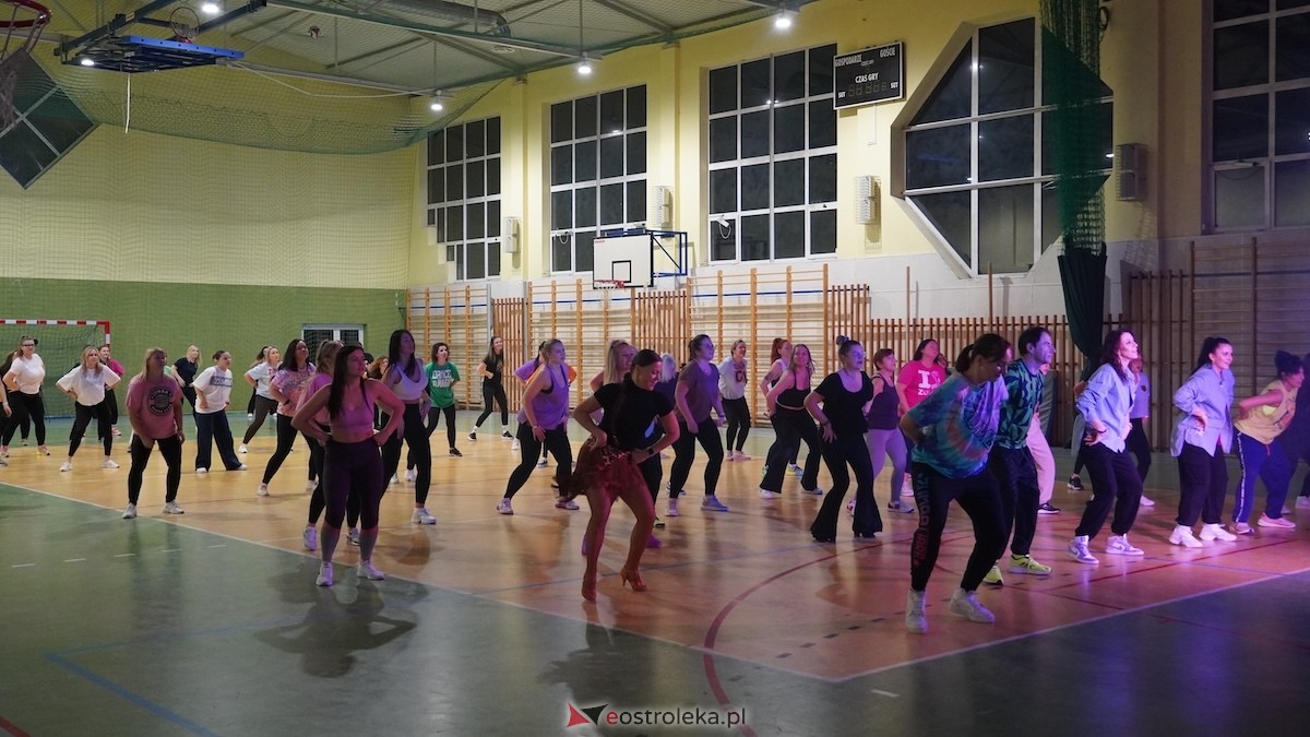 Ritmo A Mi - zumbowe otwarcie nowego roku [10.01.2026] - zdjęcie #21 - eOstroleka.pl
