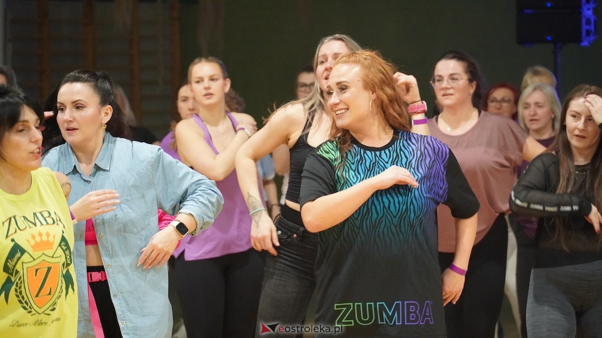 Ritmo A Mi - zumbowe otwarcie nowego roku [10.01.2026] - zdjęcie #9 - eOstroleka.pl