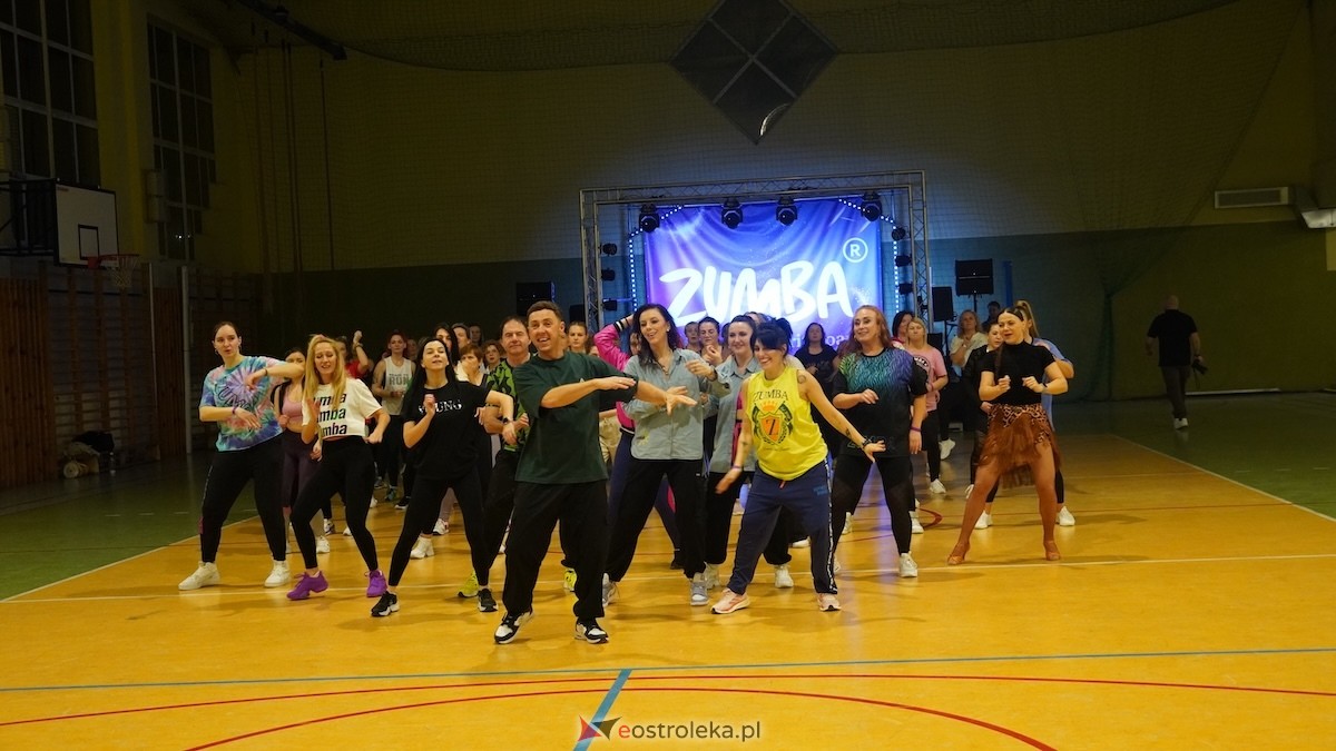 Ritmo A Mi - zumbowe otwarcie nowego roku [10.01.2026] - zdjęcie #7 - eOstroleka.pl