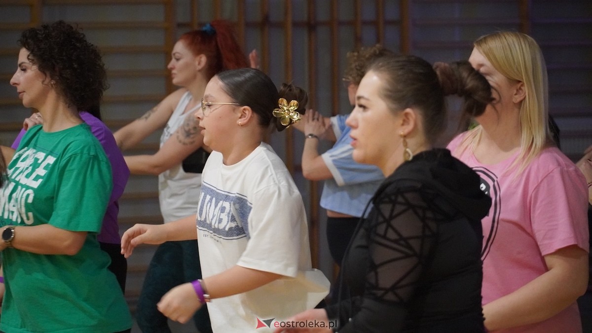 Ritmo A Mi - zumbowe otwarcie nowego roku [10.01.2026] - zdjęcie #3 - eOstroleka.pl