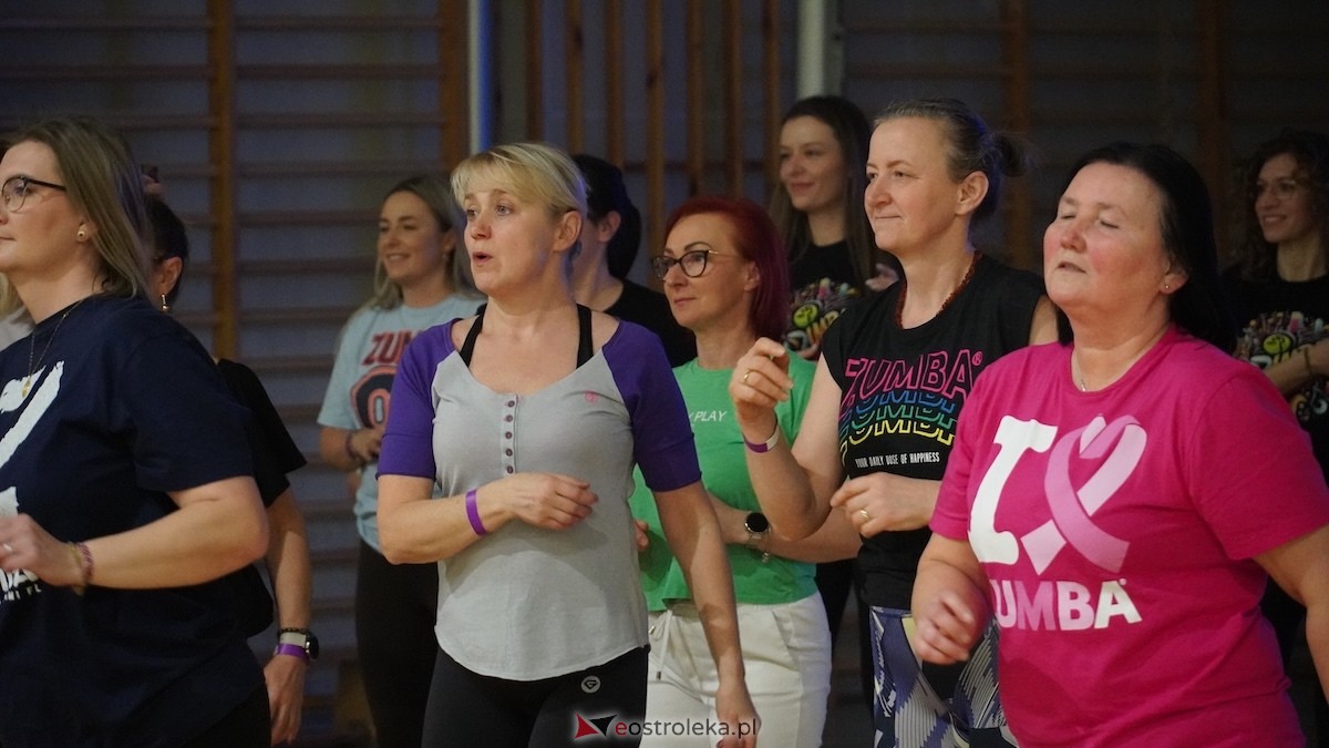 Ritmo A Mi - zumbowe otwarcie nowego roku [10.01.2026] - zdjęcie #2 - eOstroleka.pl
