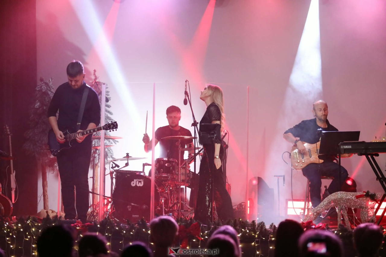 Koncert Kobiety polskiej estrady w CK-BiS [10.01.2026] - zdjęcie #42 - eOstroleka.pl