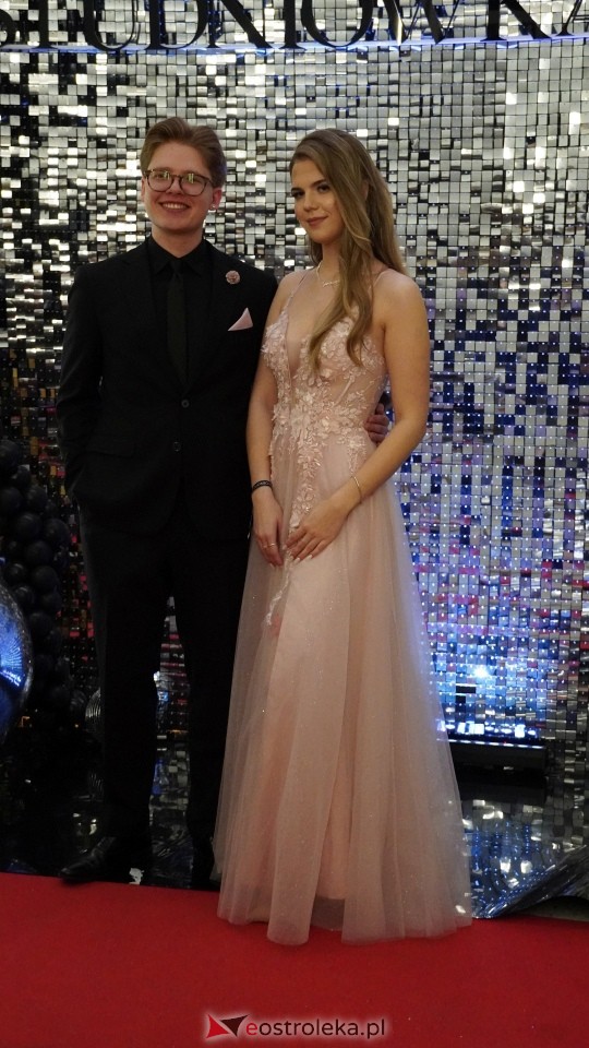 Studniówka II LO w Ostrołęce [10.01.2026] - zdjęcie #232 - eOstroleka.pl